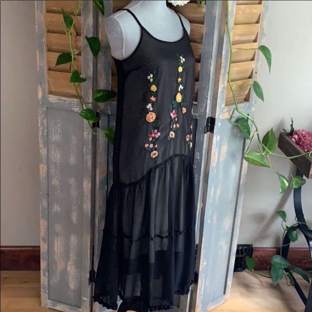 Coromandel Anthropologie Embroidered Crepe Dress🦜 - Picture 6 of 14